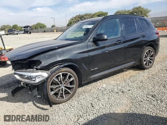 ✅ 2018 BMW X3 xDrive30i • VIN: 5UXTR9C59JLC83966 • Лот: 92632775. Опубликован ранее на Copart с пробегом 68 644 миль. Бесплатный доступ к архиву аукционных продаж из США и подробный отчёт об истории автомобиля на DreamBid. Изображение 1.