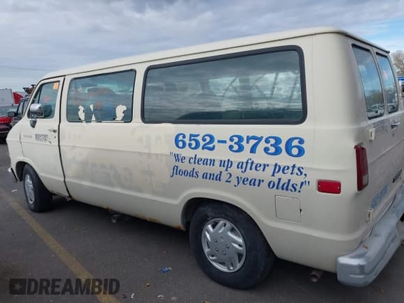✅ 1992 Dodge Passenger • VIN: 2B4HB25Y1NK166196 • Lot: 43680837. Listed on IAAI with 124,492 mi. Free auction sales archive from the USA and detailed vehicle history report at DreamBid. Image 12.