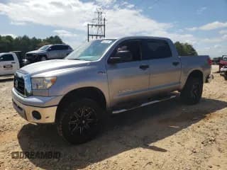 ✅ 2009 Toyota Tundra • VIN: 5TFDW54169X085303 • Lot: 70213254. Wystawiony na Copart z przebiegiem 201 815 mil. Bezpłatny archiwum sprzedaży aukcyjnych z USA i szczegółowy raport historii pojazdu na DreamBid. Zdjęcie 1.