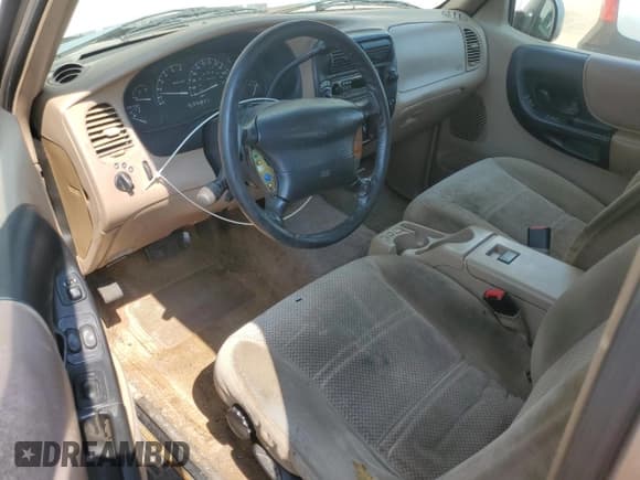 ✅ 1998 Ford Ranger XL • VIN: 1FTZR15X4WPA03458 • Lot: 80135975. Listed on Copart with 310,044 mi. Free auction sales archive from the USA and detailed vehicle history report at DreamBid. Image 8.