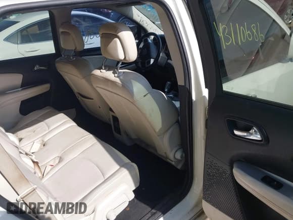 ✅ 2011 Dodge Journey R/T • VIN: 3D4PH6FG3BT570615 • Лот: 43110686. Опубликован ранее на IAAI с пробегом 229 049 миль. Бесплатный доступ к архиву аукционных продаж из США и подробный отчёт об истории автомобиля на DreamBid. Изображение 8.