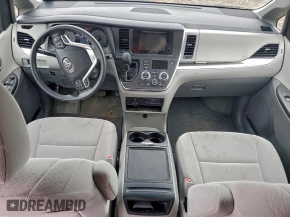 ✅ 2016 Toyota Sienna LE • VIN: 5TDJK3DC2GS145231 • Lot: 92191985. Listed on Copart with 55,085 mi. Free auction sales archive from the USA and detailed vehicle history report at DreamBid. Image 8.