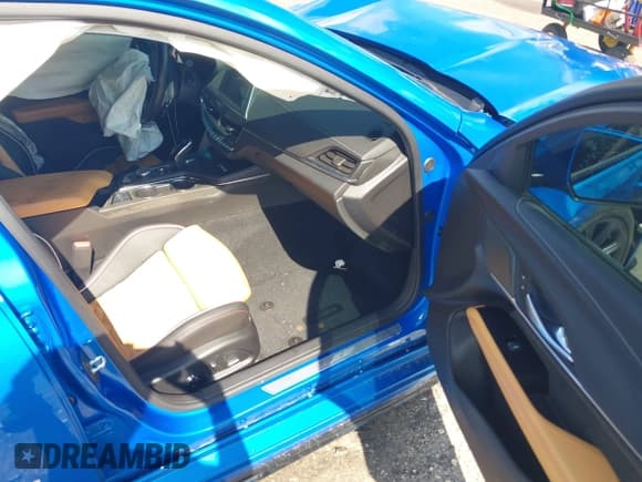 ✅ 2024 Cadillac CT4-V Blackwing • VIN: 1G6D75RP8R0410118 • Lot: 42880636. Listed on IAAI with 27,651 mi. Free auction sales archive from the USA and detailed vehicle history report at DreamBid. Image 5.