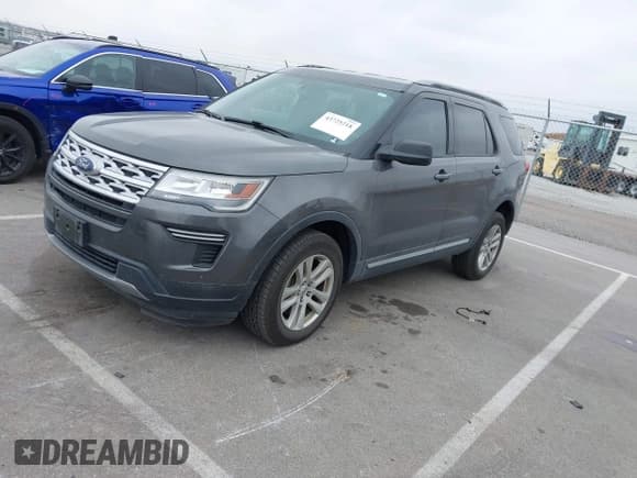 ✅ 2018 Ford Explorer XLT • VIN: 1FM5K8DH0JGC70669 • Lot: 43725218. Wystawiony na IAAI z przebiegiem 81 836 mil. Bezpłatny archiwum sprzedaży aukcyjnych z USA i szczegółowy raport historii pojazdu na DreamBid. Zdjęcie 17.