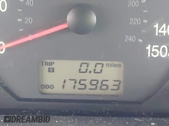 ✅ 2004 Hyundai XG • VIN: KMHFU45E34A272869 • Лот: 43698280. Опубликован ранее на IAAI с пробегом 175 963 миль. Бесплатный доступ к архиву аукционных продаж из США и подробный отчёт об истории автомобиля на DreamBid. Изображение 16.