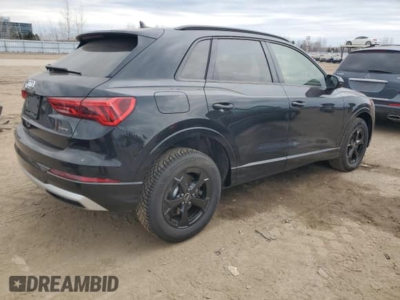 ✅ 2021 Audi Q3 Premium • VIN: WA1AECF38M1071322 • Lot: 45944684. Listed on Copart with 52,476 mi. Free auction sales archive from the USA and detailed vehicle history report at DreamBid. Image 3.