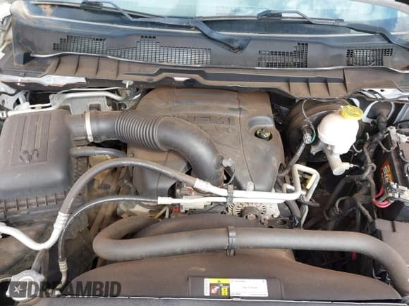 ✅ 2019 Ram 1500 SLT • VIN: 1C6RR7LT9KS696562 • Lot: 42327369. Wystawiony na IAAI z przebiegiem Nie podano. Bezpłatny archiwum sprzedaży aukcyjnych z USA i szczegółowy raport historii pojazdu na DreamBid. Zdjęcie 10.