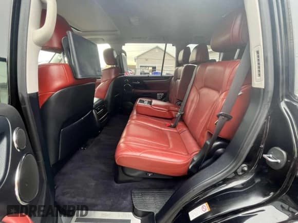 ✅ 2018 Lexus LX 570 • VIN: JTJHY7AX4J4258304 • Lot: 92742925. Listed on Copart with 59,694 mi. Free auction sales archive from the USA and detailed vehicle history report at DreamBid. Image 5.