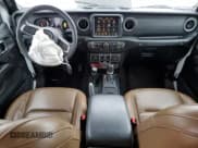 ✅ 2023 Jeep Wrangler Rubicon • VIN: 1C4JJXR60PW554826 • Лот: 90066865. Опубликован ранее на Copart с пробегом 31 368 миль. Бесплатный доступ к архиву аукционных продаж из США и подробный отчёт об истории автомобиля на DreamBid. Изображение 8.