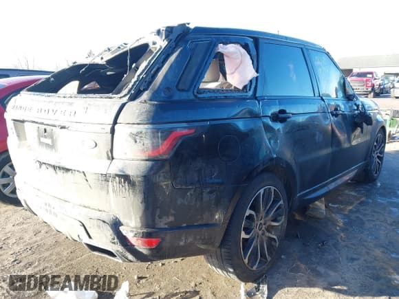 ✅ 2018 Land Rover Range Rover Sport • VIN: SALWR2RE2JA813743 • Lot: 41452592. Listed on IAAI with 103,272 mi. Free auction sales archive from the USA and detailed vehicle history report at DreamBid. Image 4.