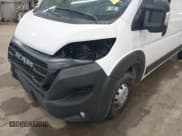 ✅ 2023 Ram ProMaster Cargo • VIN: 3C6LRVDG9PE596435 • Lot: 43563332. Wystawiony na IAAI z przebiegiem 62 844 mil. Bezpłatny archiwum sprzedaży aukcyjnych z USA i szczegółowy raport historii pojazdu na DreamBid. Zdjęcie 17.