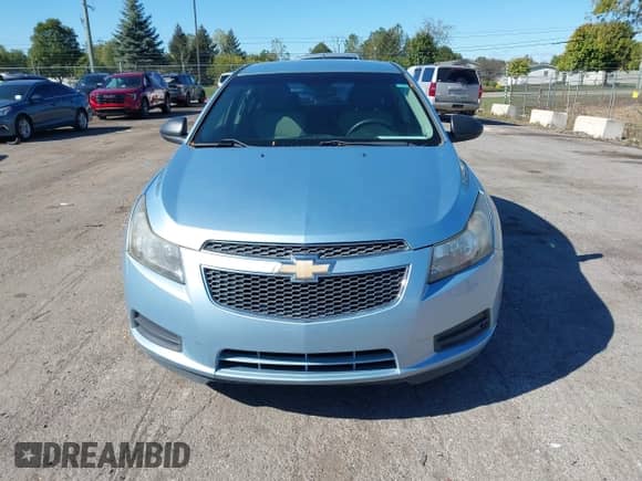 2012 Chevrolet Cruze LS with VIN 1G1PC5SH3C7307656, listed as a IAAI auction lot 43405251 with 145,162 mi miles and . Bid and sale history available at DreamBid. Image 12.