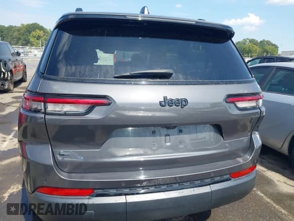 ✅ 2022 Jeep Grand Cherokee Altitude • VIN: 1C4RJJAG6N8581647 • Lot: 43284425. Listed on IAAI with 56,679 mi. Free auction sales archive from the USA and detailed vehicle history report at DreamBid. Image 16.