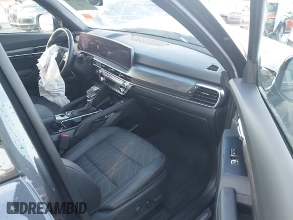 ✅ 2025 Kia Telluride SX-Prestige X-Line • VIN: 5XYP5DGC2SG629750 • Lot: 43464446. Listed on IAAI with 2,911 mi. Free auction sales archive from the USA and detailed vehicle history report at DreamBid. Image 5.