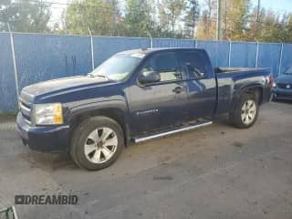 2010 Chevrolet Silverado 1500 LS z VIN 1GCSKREA6AZ126109, wystawiony jako Copart lot #82189835 z przebiegiem 269 609 mil mil oraz Czysty tytuł • Clean title. Historia ofert i sprzedaży dostępna na DreamBid. Obrazek 1.