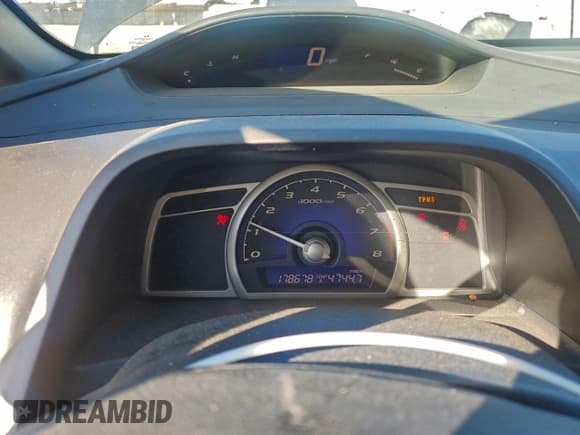 ✅ 2010 Honda Civic EX • VIN: 19XFA1F87AE055600 • Лот: 95287065. Опубликован ранее на Copart с пробегом 178 678 миль. Бесплатный доступ к архиву аукционных продаж из США и подробный отчёт об истории автомобиля на DreamBid. Изображение 9.