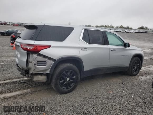 ✅ 2020 Chevrolet Traverse LS • VIN: 1GNERFKW3LJ247082 • Lot: 89629645. Listed on Copart with 118,998 mi. Free auction sales archive from the USA and detailed vehicle history report at DreamBid. Image 3.