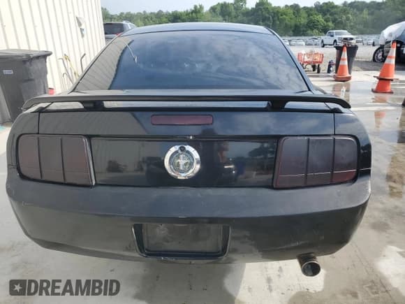 ✅ 2006 Ford Mustang Standard • VIN: 1ZVFT80NX65224073 • Lot: 55227215. Listed on Copart with 231,218 mi. Free auction sales archive from the USA and detailed vehicle history report at DreamBid. Image 6.