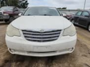 ✅ 2010 Chrysler Sebring Limited • VIN: 1C3CC5FD0AN133491 • Lot: 85317425. Wystawiony na Copart z przebiegiem 179 621 mil. Bezpłatny archiwum sprzedaży aukcyjnych z USA i szczegółowy raport historii pojazdu na DreamBid. Zdjęcie 5.