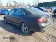 ✅ 2008 Volkswagen Jetta SE • VIN: 3VWRZ71K48M014558 • Lot: 41685615. Wystawiony na IAAI z przebiegiem Nie podano. Bezpłatny archiwum sprzedaży aukcyjnych z USA i szczegółowy raport historii pojazdu na DreamBid. Zdjęcie 3.