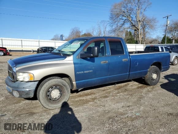 ✅ 2004 Dodge 2500 ST • VIN: 3D7KA28D44G135031 • Lot: 49453865. Wystawiony na Copart z przebiegiem 141 876 mil. Bezpłatny archiwum sprzedaży aukcyjnych z USA i szczegółowy raport historii pojazdu na DreamBid. Zdjęcie 1.