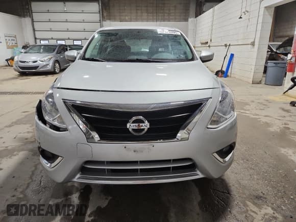 ✅ 2018 Nissan Versa SV • VIN: 3N1CN7AP5JL875794 • Лот: 92129395. Опубликован ранее на Copart с пробегом 150 828 миль. Бесплатный доступ к архиву аукционных продаж из США и подробный отчёт об истории автомобиля на DreamBid. Изображение 5.