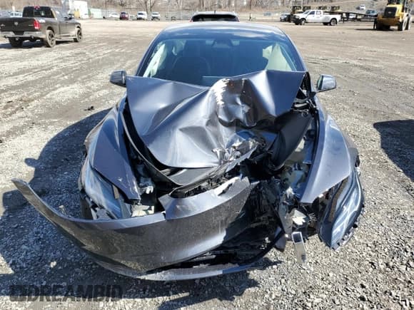 ✅ 2025 Tesla Model 3 Long Range • VIN: 5YJ3E1EB6SF921092 • Lot: 46918025. Wystawiony na Copart z przebiegiem 1 403 mil. Bezpłatny archiwum sprzedaży aukcyjnych z USA i szczegółowy raport historii pojazdu na DreamBid. Zdjęcie 5.