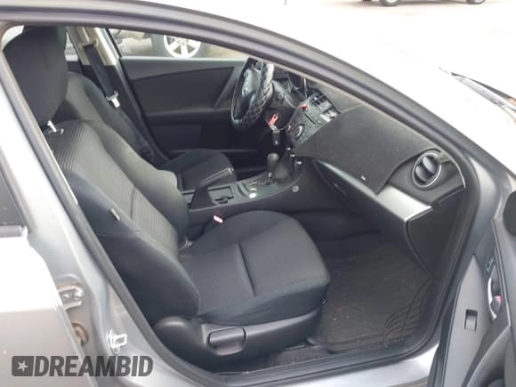 ✅ 2012 Mazda 3 i Sport • VIN: JM1BL1UF9C1528218 • Lot: 43188744. Wystawiony na IAAI z przebiegiem 108 359 mil. Bezpłatny archiwum sprzedaży aukcyjnych z USA i szczegółowy raport historii pojazdu na DreamBid. Zdjęcie 5.