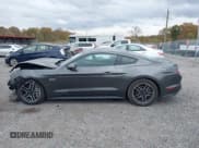 ✅ 2019 Ford Mustang GT • VIN: 1FA6P8CF7K5160974 • Lot: 43557577. Wystawiony na IAAI z przebiegiem 64 432 mil. Bezpłatny archiwum sprzedaży aukcyjnych z USA i szczegółowy raport historii pojazdu na DreamBid. Zdjęcie 15.