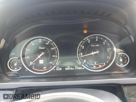 ✅ 2014 BMW 7 Series 750i xDrive • VIN: WBAYB6C59ED225179 • Lot: 72064245. Wystawiony na Copart z przebiegiem 117 561 mil. Bezpłatny archiwum sprzedaży aukcyjnych z USA i szczegółowy raport historii pojazdu na DreamBid. Zdjęcie 9.