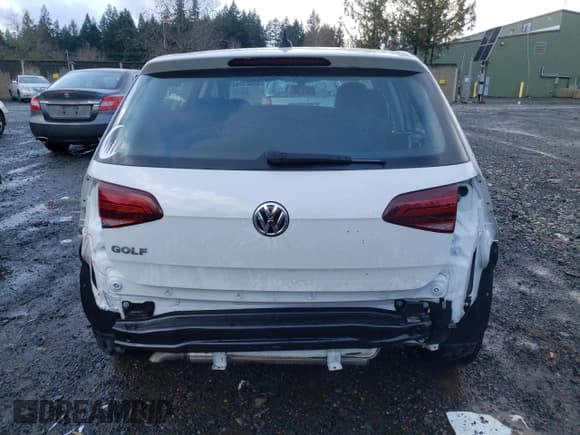 ✅ 2021 Volkswagen Golf TSI • VIN: 3VWG57AU3MM015280 • Lot: 36921644. Wystawiony na Copart z przebiegiem 25 880 mil. Bezpłatny archiwum sprzedaży aukcyjnych z USA i szczegółowy raport historii pojazdu na DreamBid. Zdjęcie 6.