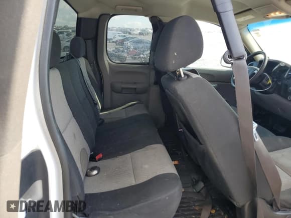 ✅ 2007 Chevrolet Silverado 1500 Work Truck • VIN: 1GCEC19C47Z500409 • Lot: 70204184. Listed on Copart with 322,997 mi. Free auction sales archive from the USA and detailed vehicle history report at DreamBid. Image 10.