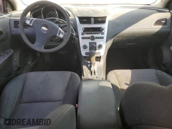 2011 Chevrolet Malibu 1LT z VIN 1G1ZC5EU3BF350271, wystawiony jako Copart lot #85943125 z przebiegiem 95 069 mil mil oraz Szkoda całkowita • Salvage title. Historia ofert i sprzedaży dostępna na DreamBid. Obrazek 8.