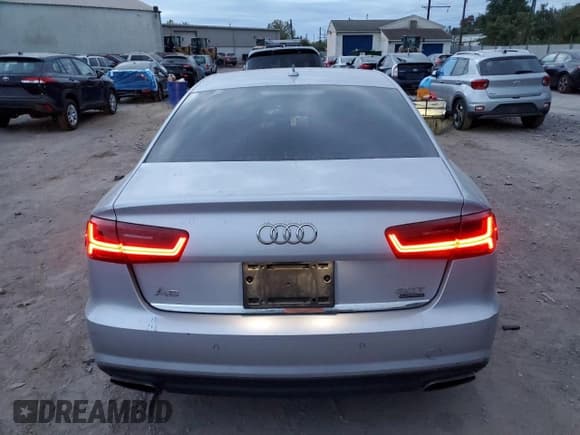 ✅ 2017 Audi A6 Prestige • VIN: WAUH2AFC6HN130736 • Лот: 85359635. Опубликован ранее на Copart с пробегом 86 350 миль. Бесплатный доступ к архиву аукционных продаж из США и подробный отчёт об истории автомобиля на DreamBid. Изображение 6.