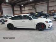 ✅ 2024 Honda Civic Type R • VIN: JHMFL5G47RX003469 • Lot: 42035698. Wystawiony na IAAI z przebiegiem 20 572 mil. Bezpłatny archiwum sprzedaży aukcyjnych z USA i szczegółowy raport historii pojazdu na DreamBid. Zdjęcie 13.
