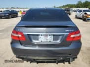 ✅ 2012 Mercedes-Benz E 63 AMG • VIN: WDDHF7EB4CA634579 • Lot: 84703195. Wystawiony na Copart z przebiegiem 81 529 mil. Bezpłatny archiwum sprzedaży aukcyjnych z USA i szczegółowy raport historii pojazdu na DreamBid. Zdjęcie 6.
