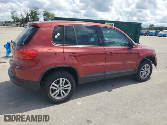 ✅ 2012 Volkswagen Tiguan SE • VIN: WVGAV7AX7CW077231 • Лот: 62350405. Опубликован ранее на Copart с пробегом 162 155 миль. Бесплатный доступ к архиву аукционных продаж из США и подробный отчёт об истории автомобиля на DreamBid. Изображение 3.