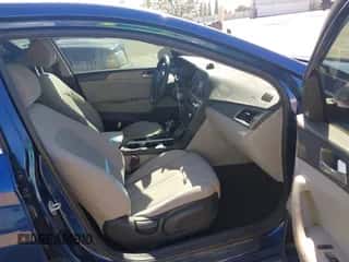 2016 Hyundai Sonata SE с VIN 5NPE24AF7GH412620, выставлен на аукционе IAAI как лот 43502538 с пробегом 122 356 миль миль и . История ставок и продаж доступна на DreamBid. Изображение 5.