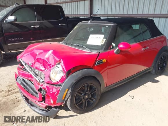 ✅ 2014 MINI Convertible • VIN: WMWZN3C59ET569675 • Lot: 42378842. Wystawiony na IAAI z przebiegiem 70 352 mil. Bezpłatny archiwum sprzedaży aukcyjnych z USA i szczegółowy raport historii pojazdu na DreamBid. Zdjęcie 2.
