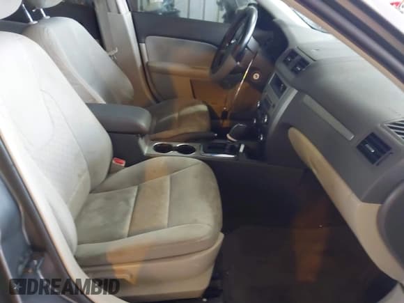 ✅ 2012 Ford Fusion SE • VIN: 3FAHP0HA9CR325249 • Lot: 41803339. Listed on IAAI with 203,650 mi. Free auction sales archive from the USA and detailed vehicle history report at DreamBid. Image 5.