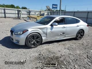 ✅ 2019 Infiniti Q70 Luxe • VIN: JN1BY1PP7KM680049 • Лот: 51761764. Опубликован ранее на Copart с пробегом 64 185 миль. Бесплатный доступ к архиву аукционных продаж из США и подробный отчёт об истории автомобиля на DreamBid. Изображение 1.