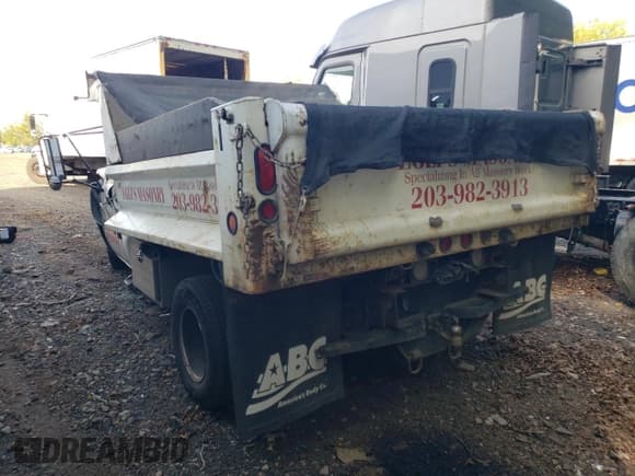 ✅ 2006 Chevrolet Silverado 1500 • VIN: 1GBJC34U66E219197 • Lot: 84921325. Wystawiony na Copart z przebiegiem 144 467 mil. Bezpłatny archiwum sprzedaży aukcyjnych z USA i szczegółowy raport historii pojazdu na DreamBid. Zdjęcie 2.