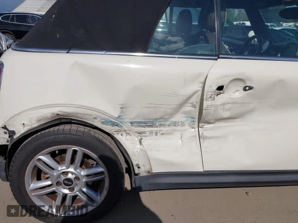 ✅ 2012 MINI Convertible • VIN: WMWZN3C53CT134194 • Lot: 42261686. Listed on IAAI with 104,099 mi. Free auction sales archive from the USA and detailed vehicle history report at DreamBid. Image 6.