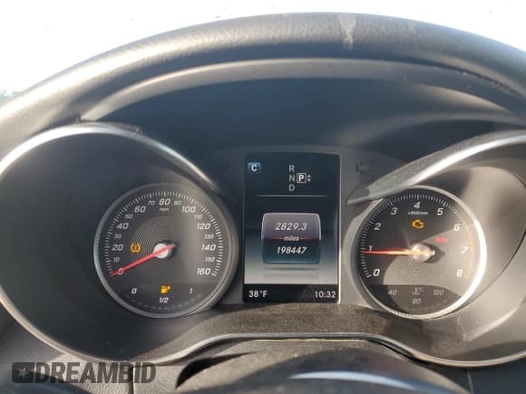 ✅ 2015 Mercedes-Benz C 300 • VIN: 55SWF4KB2FU003778 • Lot: 93478405. Listed on Copart with 198,447 mi. Free auction sales archive from the USA and detailed vehicle history report at DreamBid. Image 9.