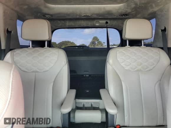 ✅ 2021 Hyundai Palisade Calligraphy • VIN: KM8R74HE2MU297972 • Lot: 68036664. Wystawiony na Copart z przebiegiem 45 284 mil mil. Skorzystaj z bezpłatnego archiwum sprzedaży aukcyjnych z USA i zobacz szczegółowy raport historii pojazdu na DreamBid. Zdjęcie 10.