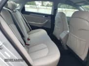 ✅ 2017 Hyundai Sonata SE • VIN: KMHE24L18HA058483 • Лот: 54292492. Опубликован ранее на Copart с пробегом 83 466 миль. Бесплатный доступ к архиву аукционных продаж из США и подробный отчёт об истории автомобиля на DreamBid. Изображение 6.