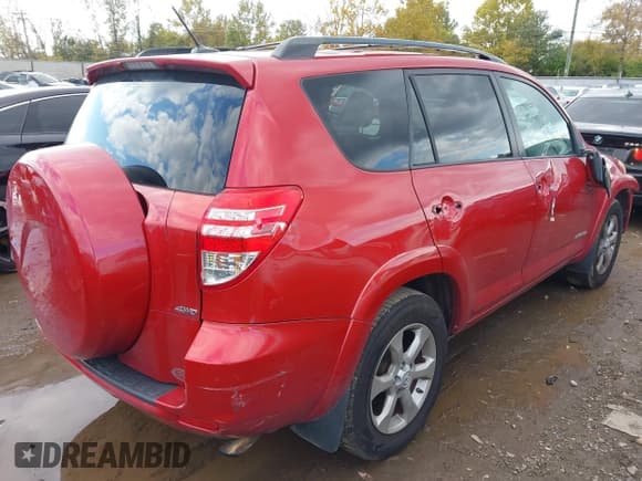 ✅ 2011 Toyota RAV4 Limited • VIN: 2T3DF4DV3BW107149 • Lot: 43579485. Listed on IAAI with 208,235 mi. Free auction sales archive from the USA and detailed vehicle history report at DreamBid. Image 17.