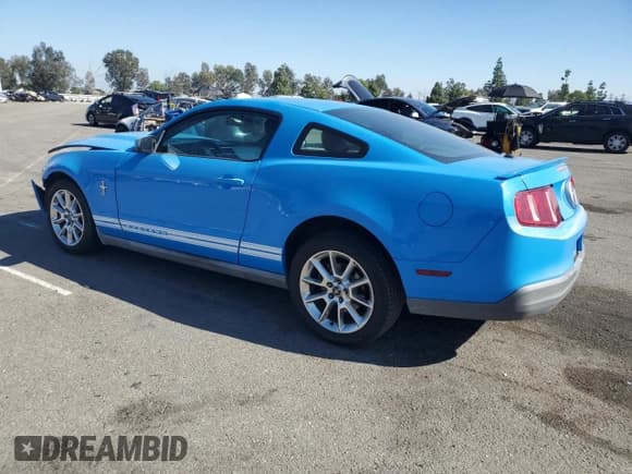 ✅ 2010 Ford Mustang V6 • VIN: 1ZVBP8AN9A5123746 • Lot: 82748525. Listed on Copart with 204,122 mi. Free auction sales archive from the USA and detailed vehicle history report at DreamBid. Image 2.