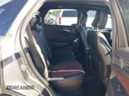 ✅ 2022 Ford Edge Titanium • VIN: 2FMPK4K99NBA38498 • Lot: 43569970. Wystawiony na IAAI z przebiegiem 10 405 mil. Bezpłatny archiwum sprzedaży aukcyjnych z USA i szczegółowy raport historii pojazdu na DreamBid. Zdjęcie 8.