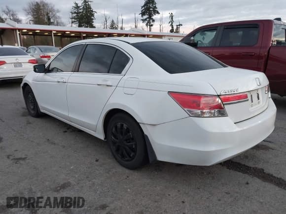 ✅ 2011 Honda Accord LX • VIN: 1HGCP2F38BA012935 • Lot: 43741321. Listed on IAAI with 154,986 mi. Free auction sales archive from the USA and detailed vehicle history report at DreamBid. Image 3.